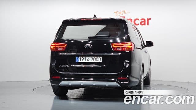Kia The New Carnival 4