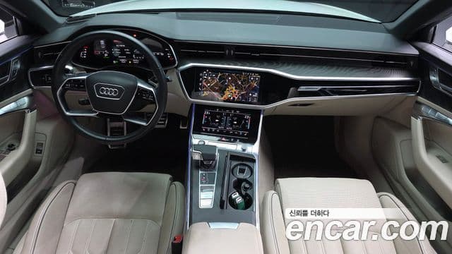 Audi A6 (C8) 4