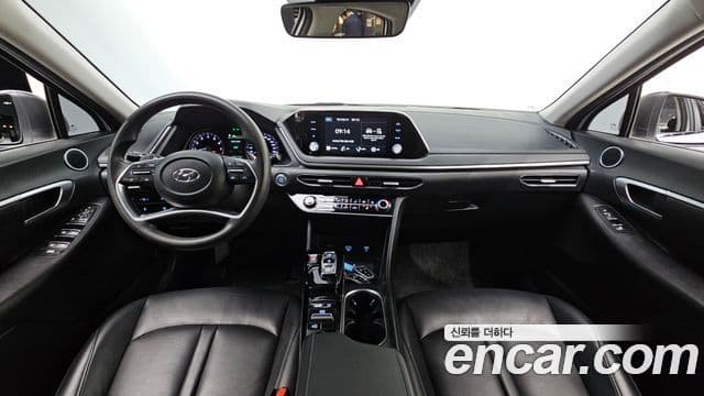 Hyundai Sonata (DN8) 4