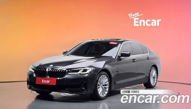 BMW 5 Series (G30)