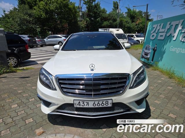 Mercedes-Benz S-Class W222