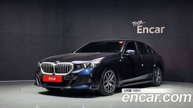 BMW 5 Series (G60)