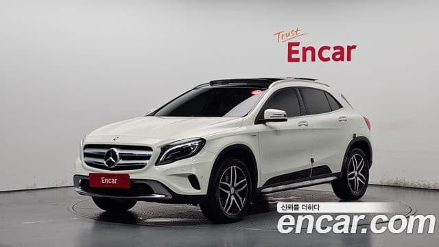 Mercedes-Benz GLA-Class X156