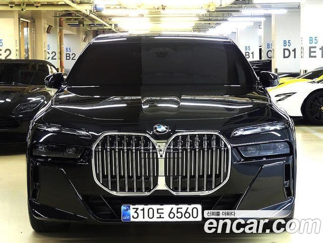 BMW 7 Series (G70)