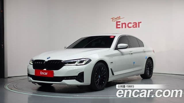 BMW 5 Series (G30)