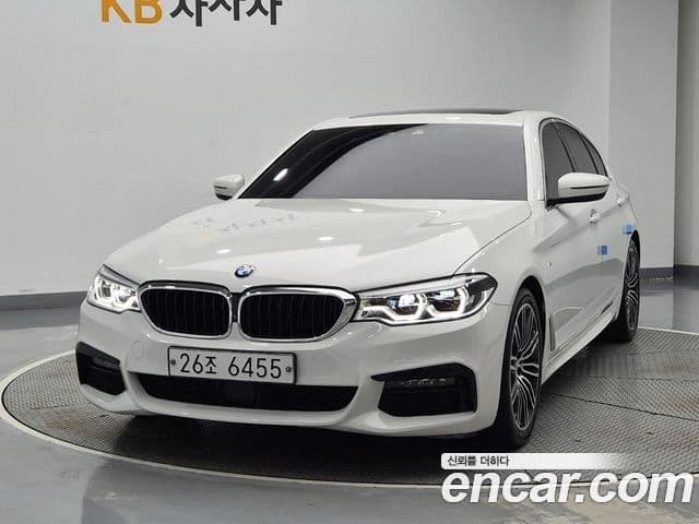 BMW 5 Series (G30)