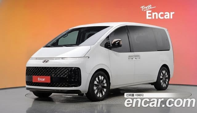 Hyundai Staria