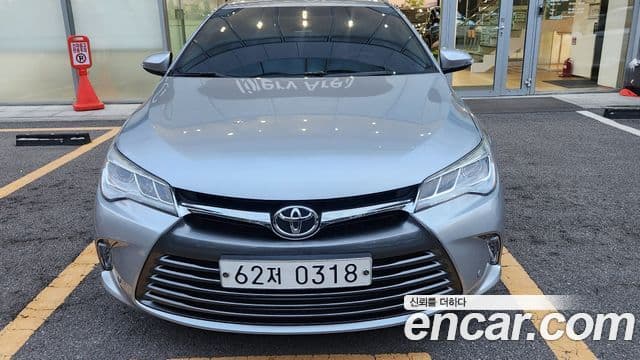 Toyota Camry (XV70)