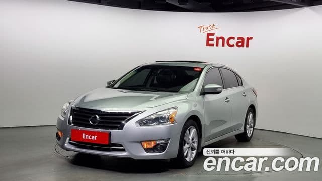 Nissan Altima — 1