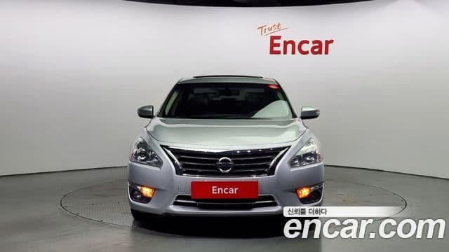 Nissan Altima 2
