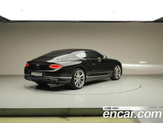 Bentley Continental GT 3rd Gen 4