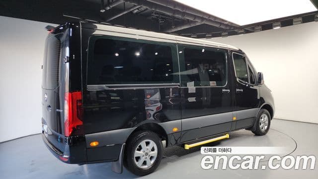 Mercedes-Benz Sprinter 2