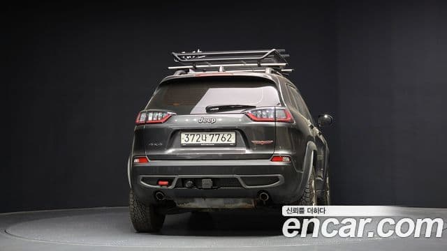 Jeep Cherokee (KL) 4