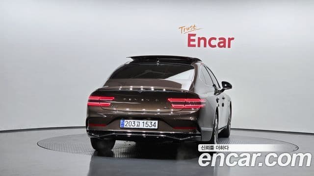Genesis G80 (RG3) 4
