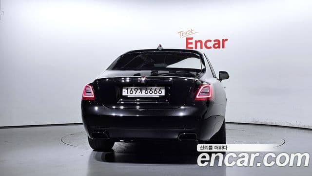 Rolls-Royce Ghost 2nd Gen 4