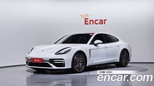 Porsche Panamera (971) 1