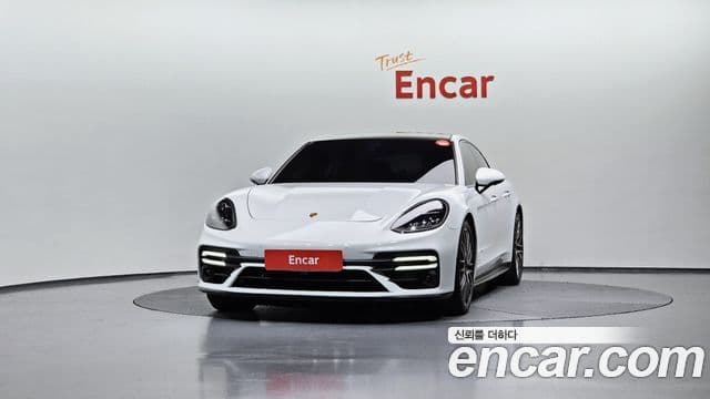 Porsche Panamera (971) 3