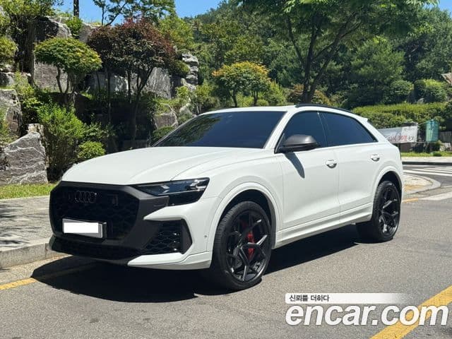 Audi RSQ8 (4M) — 1