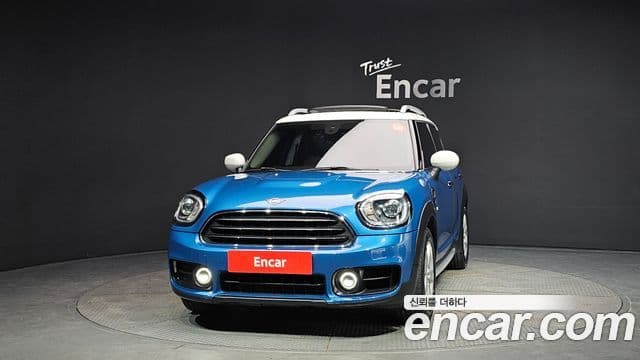 MINI Cooper Countryman 3