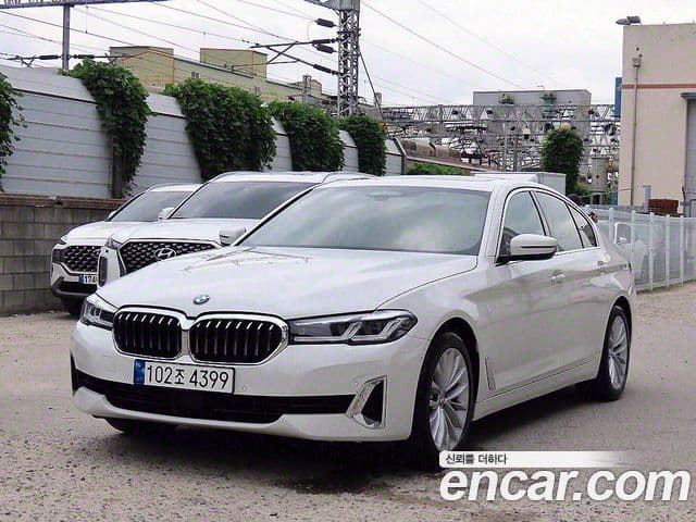 BMW 5 Series (G30)