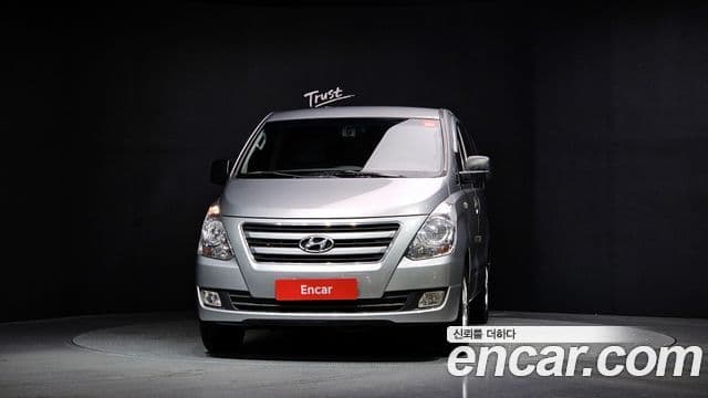 Hyundai Grand Starex 3