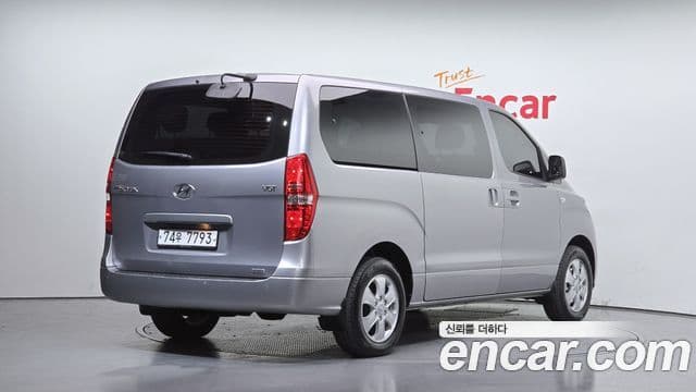 Hyundai The New Grand Starex 2