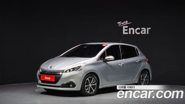 Peugeot 208 1