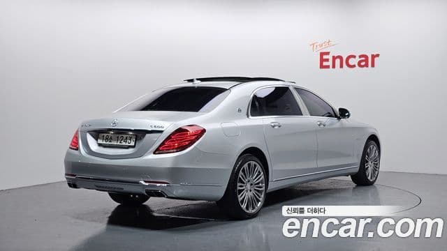 Mercedes-Benz S-Class W222 2