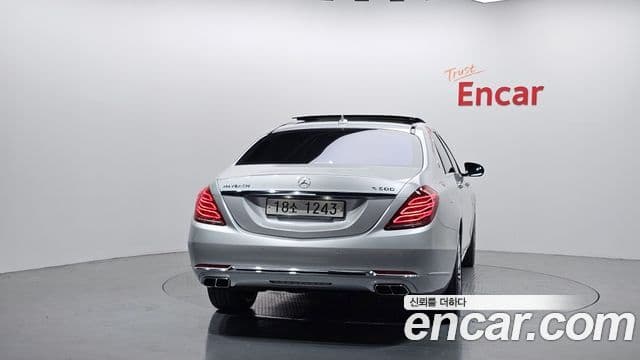 Mercedes-Benz S-Class W222 4