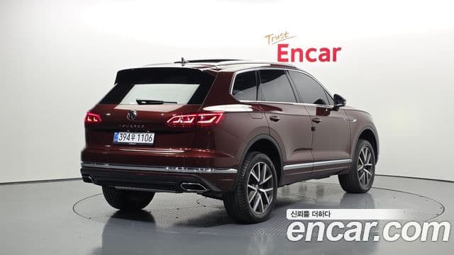 Volkswagen Touareg 3rd Gen 2