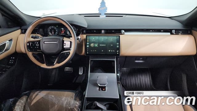 Land Rover Range Rover Velar 4