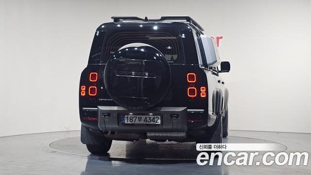 Land Rover 디펜더 (L663) 3