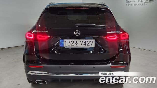 Mercedes-Benz GLA-Class H247 4