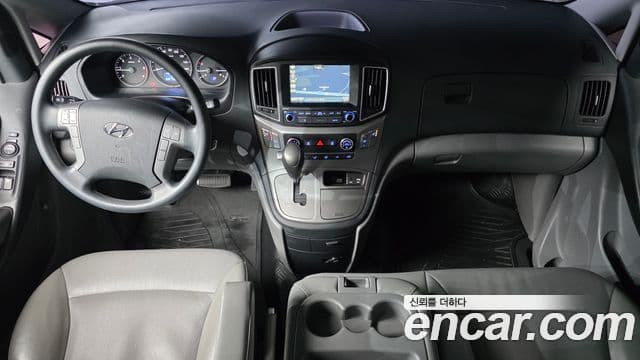Hyundai The New Grand Starex 4
