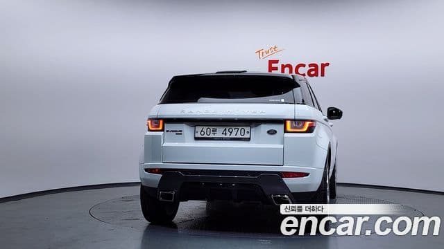 Land Rover Range Rover Evoque 3