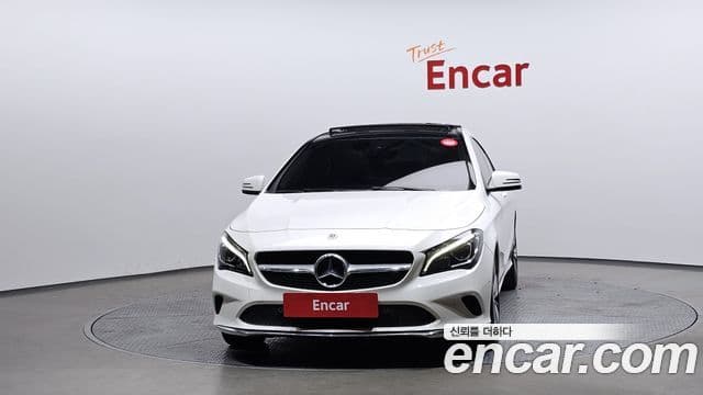 Mercedes-Benz CLA-Class C117 3