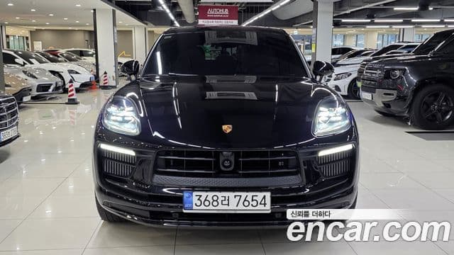 Porsche Macan 2