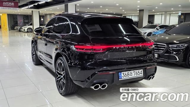 Porsche Macan 4