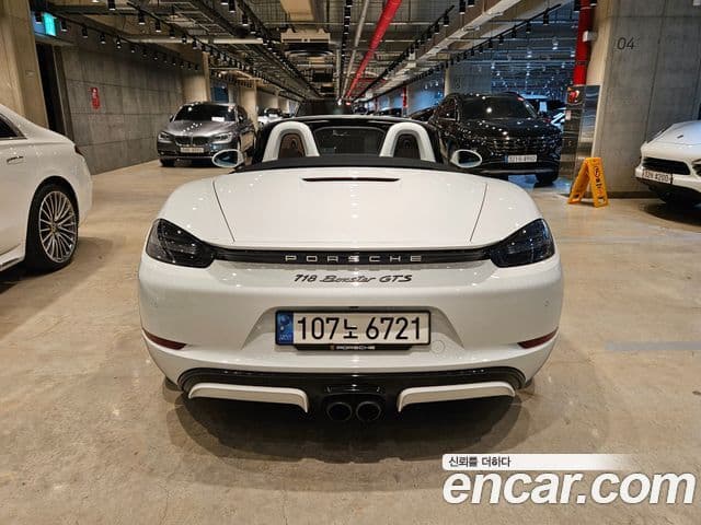 Porsche 718 Boxster 3