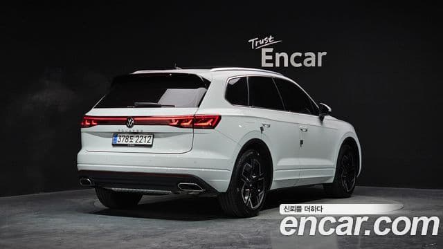 Volkswagen Touareg 3rd Gen 2