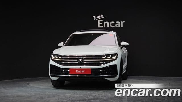 Volkswagen Touareg 3rd Gen 3
