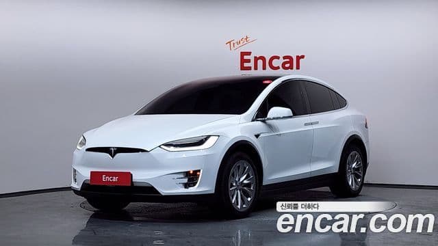 Tesla Model X 1