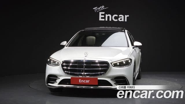 Mercedes-Benz S-Class W223 3