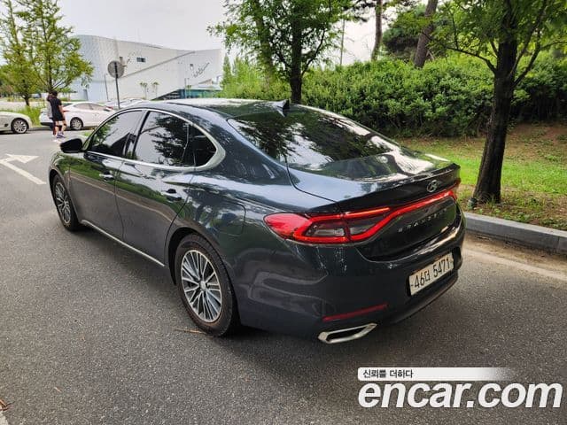 Hyundai Grandeur IG Hybrid 3