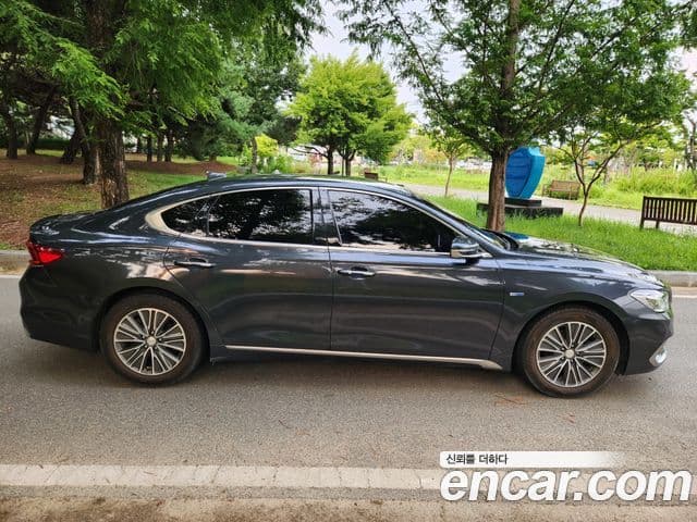 Hyundai Grandeur IG Hybrid 4
