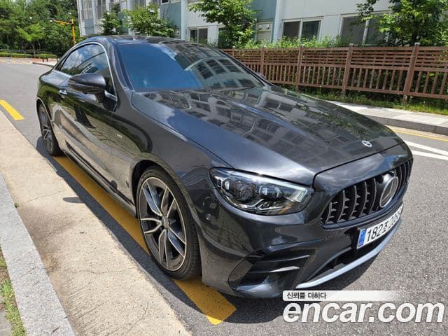 Mercedes-Benz E-Class W213 4