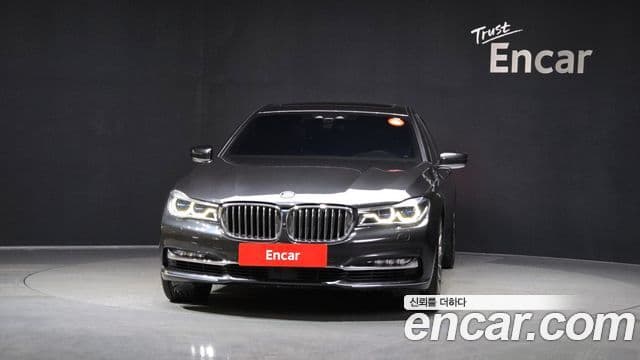 BMW 7 Series (G11) 3