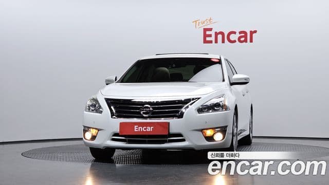 Nissan Altima 3