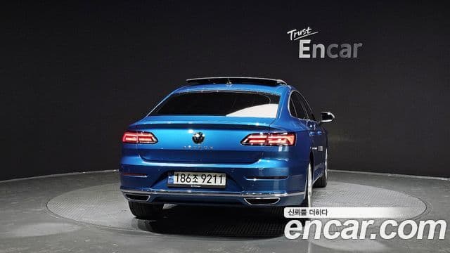 Volkswagen Arteon 4