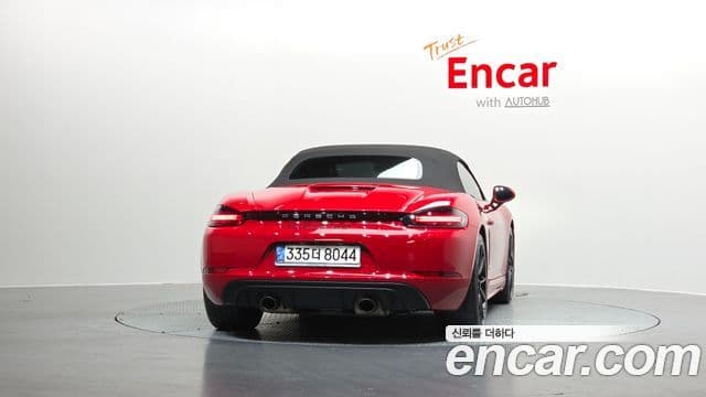 Porsche 718 Boxster 4